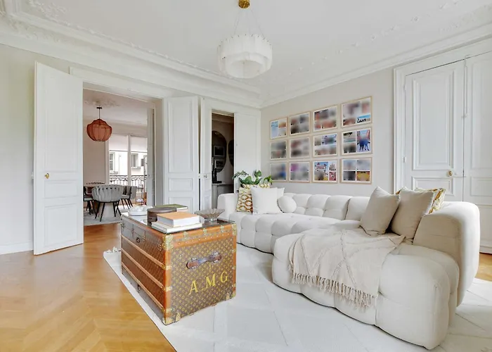 Daire Elegant 2bdr Arc De Triomphe Champs-elysees